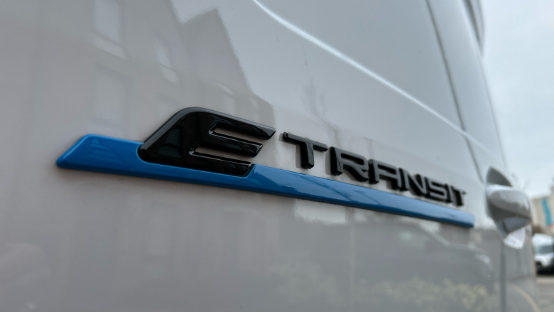 Ford Transit Courier E-Transit Courier 100kW 43kWh Limited Van Auto